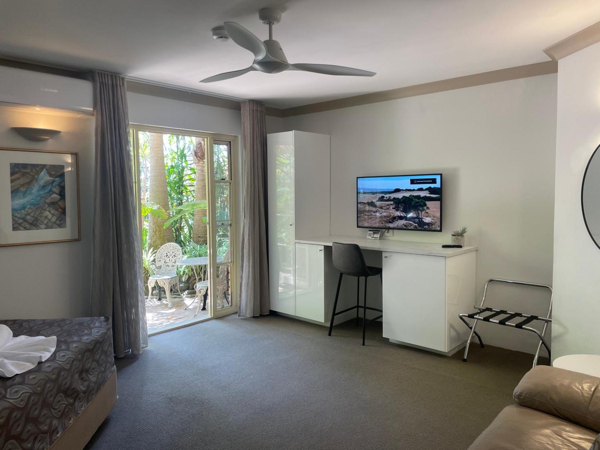 Oasis Inn Ulladulla - Welcoming Guests 18 Years And Older מראה חיצוני תמונה