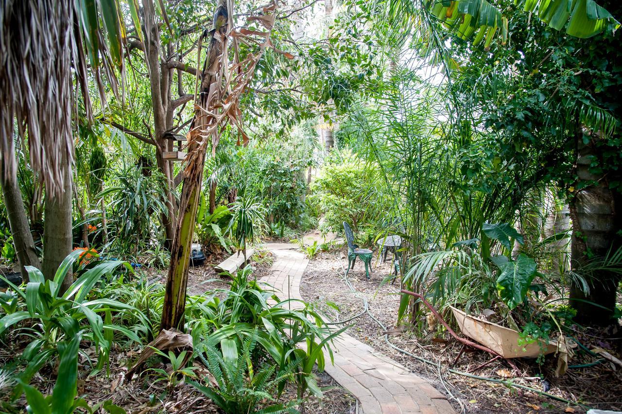Oasis Inn Ulladulla - Welcoming Guests 18 Years And Older מראה חיצוני תמונה